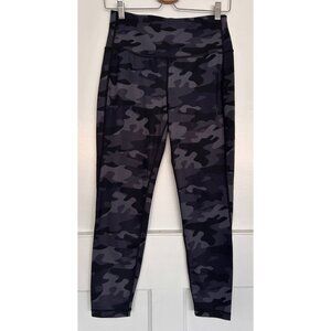 Lolë Grey/Blue/Black Camouflage Leggings Size M